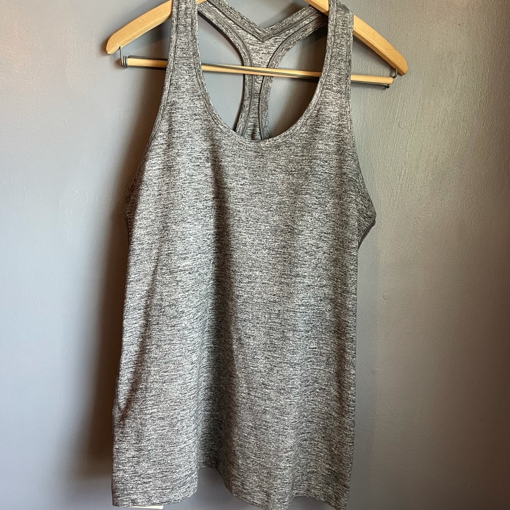 Lululemon space gray tank